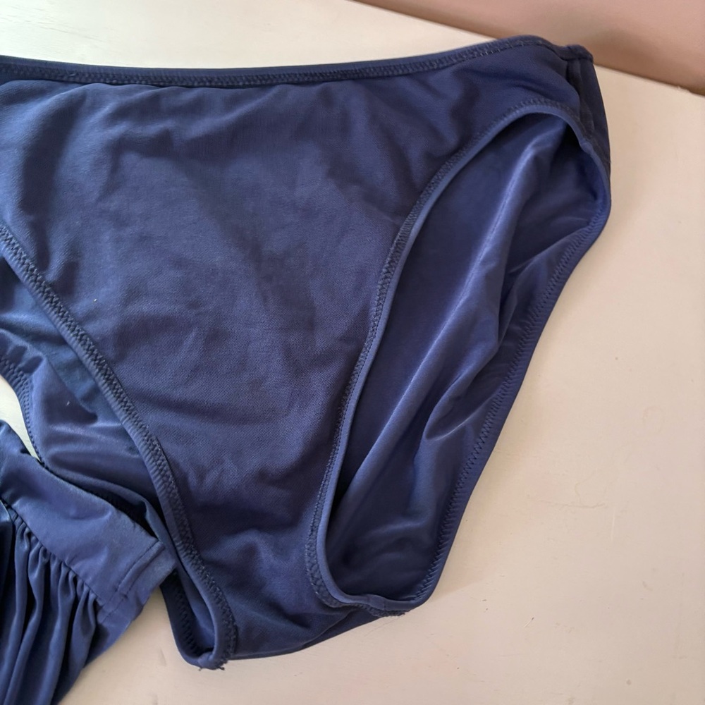 Unbranded Women's Halter Neck Swimsuit Set - Picture 2 of 6